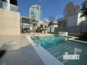 Дом 250м², 3-этажный, участок 7 сот.  