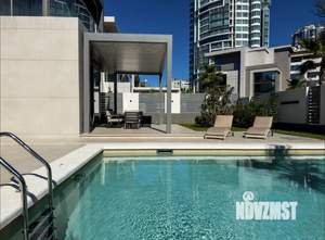 Дом 300м², 2-этажный, участок 10 сот.  