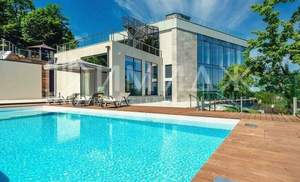Дом 250м², 2-этажный, участок 5 сот.  