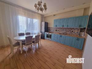 Дом 320м², 3-этажный, участок 6 сот.  