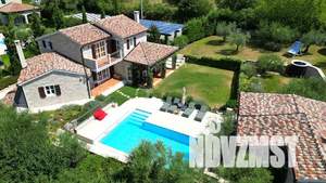 Коттедж 390м², 2-этажный, участок 10 сот.  