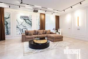 Коттедж 210м², 2-этажный, участок 7 сот.  