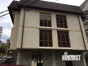 Коттедж 850м², 3-этажный, участок 7 сот.  