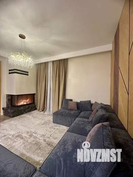 Коттедж 280м², 2-этажный, участок 6 сот.  
