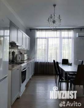 Дом 200м², 3-этажный, участок 6 сот.  