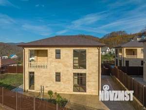 Коттедж 190м², 3-этажный, участок 4 сот.  