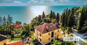 Коттедж 1000м², 3-этажный, участок 25 сот.  