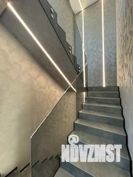 Коттедж 243м², 2-этажный, участок 5 сот.  