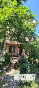 Дом 228м², 3-этажный, участок 11 сот.  