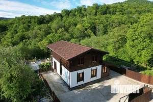 Дом 225м², 2-этажный, участок 4 сот.  