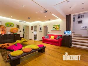 Коттедж 390м², 2-этажный, участок 10 сот.  