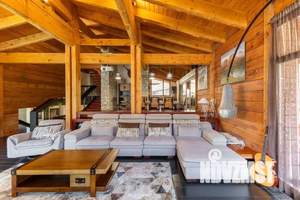 Дом 450м&sup2;, 3-этажный, участок 18 сот.  