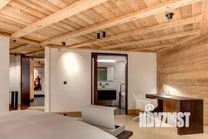 Коттедж 600м², 3-этажный, участок 50 сот.  