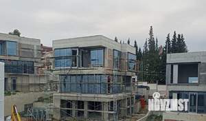 Коттедж 370м², 3-этажный, участок 6 сот.  