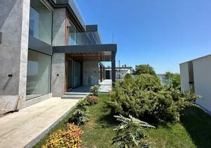 Дом 275м², 2-этажный, участок 5 сот.  