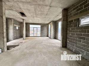 Дом 193м&sup2;, 3-этажный, участок 4 сот.  