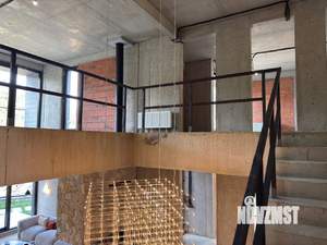 Дом 299м², 2-этажный, участок 6 сот.  