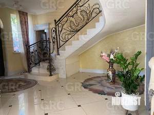 Дом 470м², 3-этажный, участок 6 сот.  