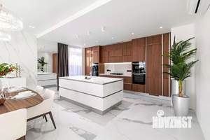 Коттедж 270м², 2-этажный, участок 9 сот.  