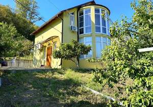 Дом 140м², 2-этажный, участок 5 сот.  