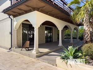 Коттедж 250м², 2-этажный, участок 6 сот.  