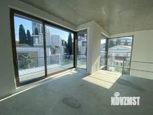 Дом 301м², 3-этажный, участок 12 сот.  