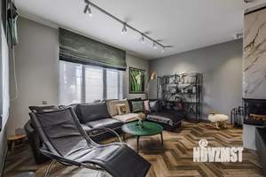 Коттедж 240м², 3-этажный, участок 10 сот.  