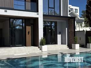 Дом 286м², 3-этажный, участок 6 сот.  