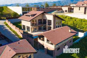 Дом 350м², 3-этажный, участок 10 сот.  