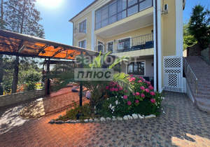 Дом 245м², 3-этажный, участок 5 сот.  