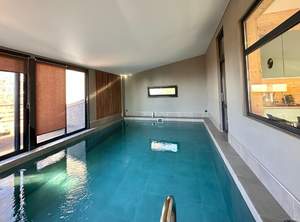 Дом 294м&sup2;, 3-этажный, участок 6 сот.  