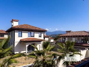 Дом 300м², 2-этажный, участок 5 сот.  