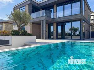 Дом 230м&sup2;, 2-этажный, участок 7 сот.  