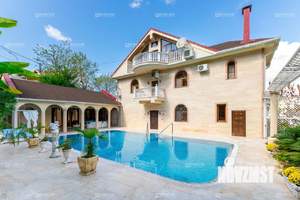 Дом 648м², 3-этажный, участок 13 сот.  