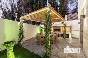 Коттедж 270м², 2-этажный, участок 9 сот.  