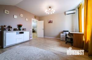 Коттедж 400м², 3-этажный, участок 4 сот.  