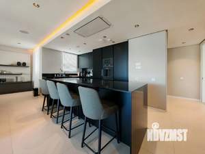 Коттедж 380м², 4-этажный, участок 12 сот.  