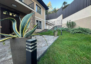 Дом 210м², 2-этажный, участок 6 сот.  