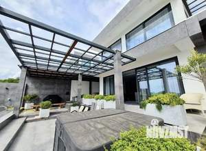 Дом 300м², 2-этажный, участок 8 сот.  