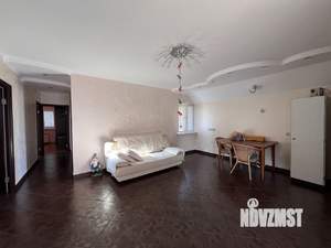 Дом 200м&sup2;, 2-этажный, участок 7 сот.  