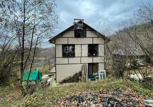 Дом 150м², 3-этажный, участок 5 сот.  