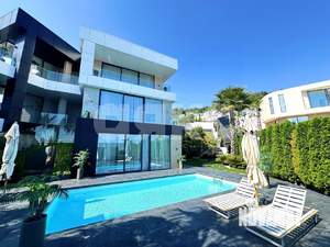 Дом 840м², 3-этажный, участок 10 сот.  