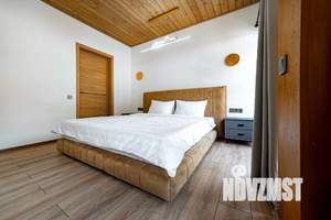 Коттедж 180м², 2-этажный, участок 7 сот.  