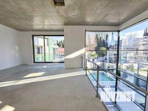 Дом 320м², 2-этажный, участок 6 сот.  