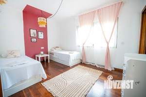 Коттедж 260м², 2-этажный, участок 7 сот.  