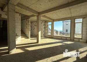 Дом 215м&sup2;, 8-этажный, участок 4 сот.  