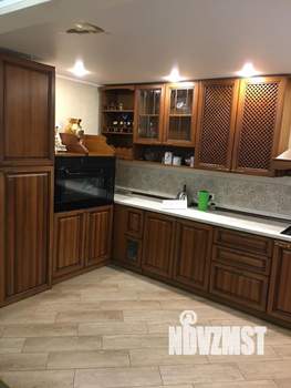 Дом 250м², 3-этажный, участок 6 сот.  