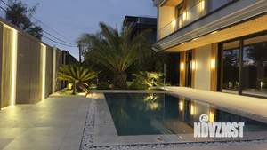 Коттедж 300м², 2-этажный, участок 6 сот.  