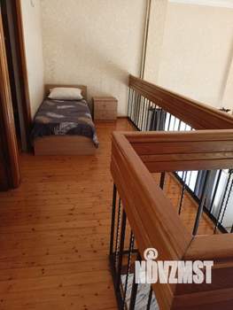 Дом 100м², 2-этажный, участок 6 сот.  