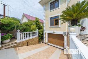 Дом 550м², 4-этажный, участок 9 сот.  